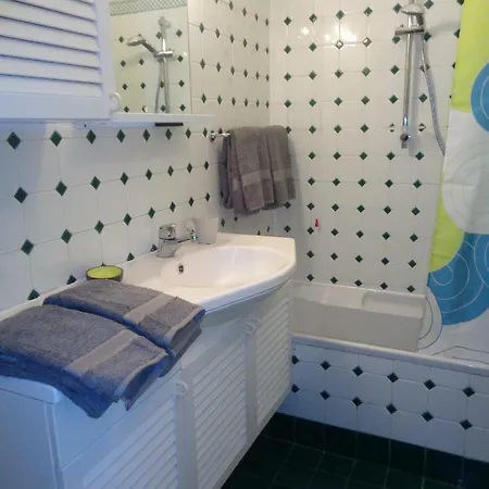 Apartment Olona Place 3 *